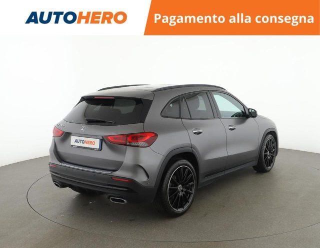 MERCEDES-BENZ GLA 200 d Automatic Premium