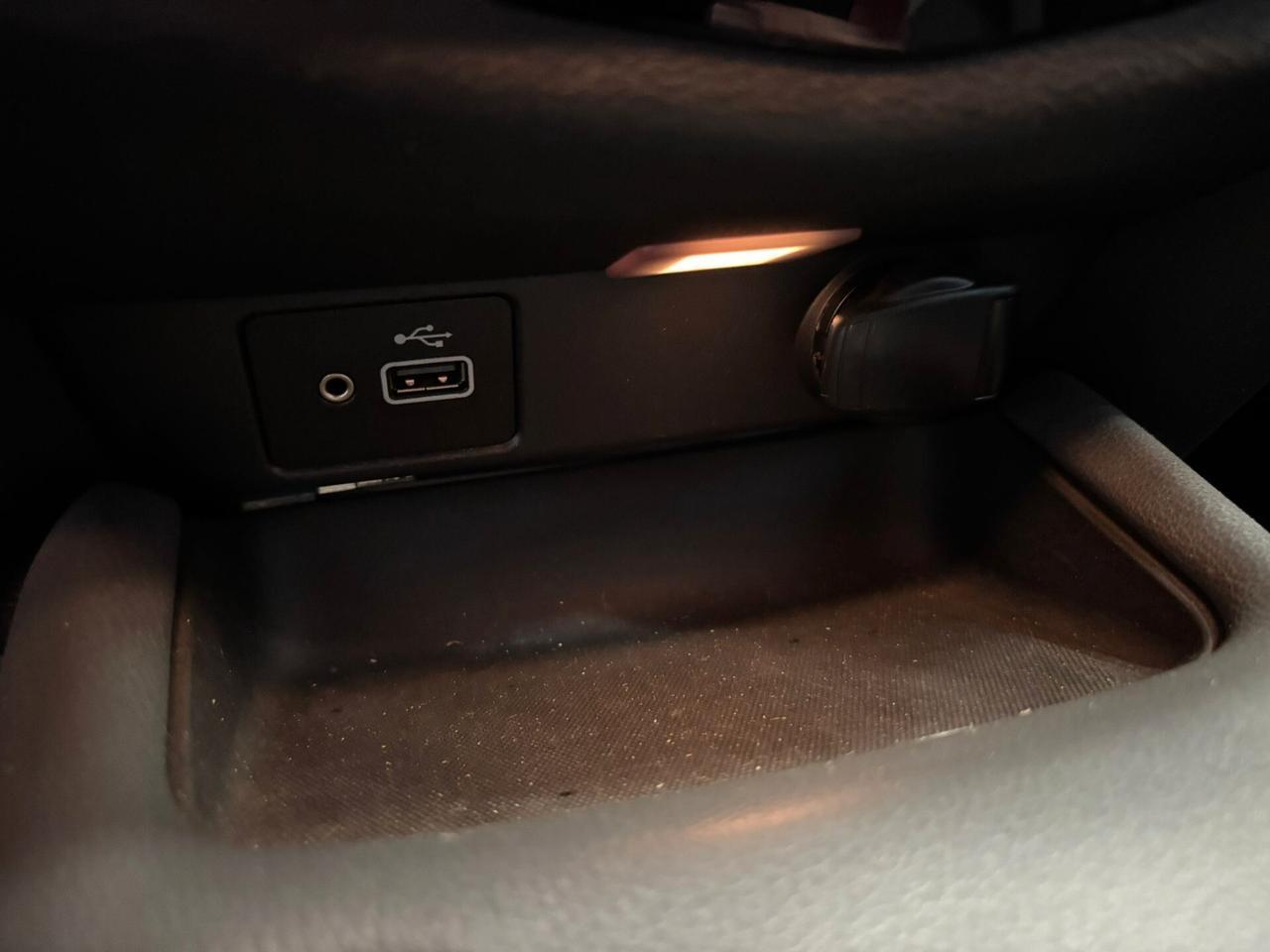 Nissan Juke 1.0 DIG-T 114 CV N-Connecta