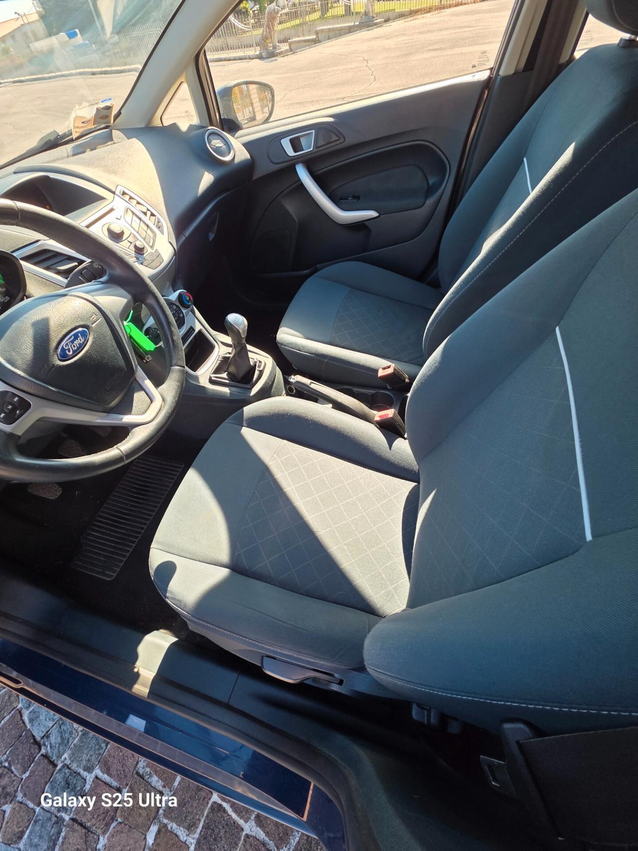 Ford Fiesta 1.4 TDCi 70CV 5 porte Titanium