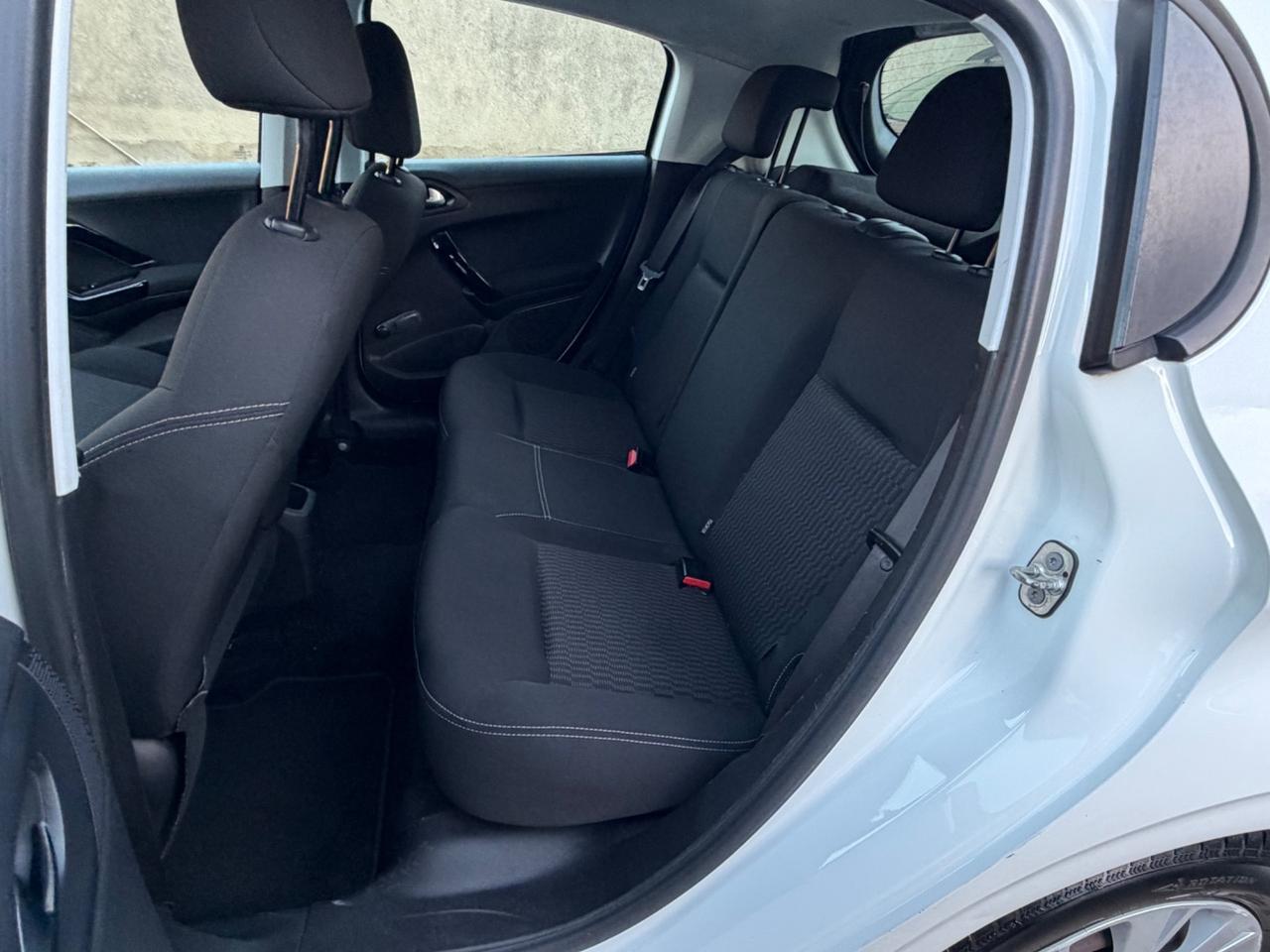 Peugeot 208 1.5BlueHDi 75cv 2017 AUTOCARRO 4 posti