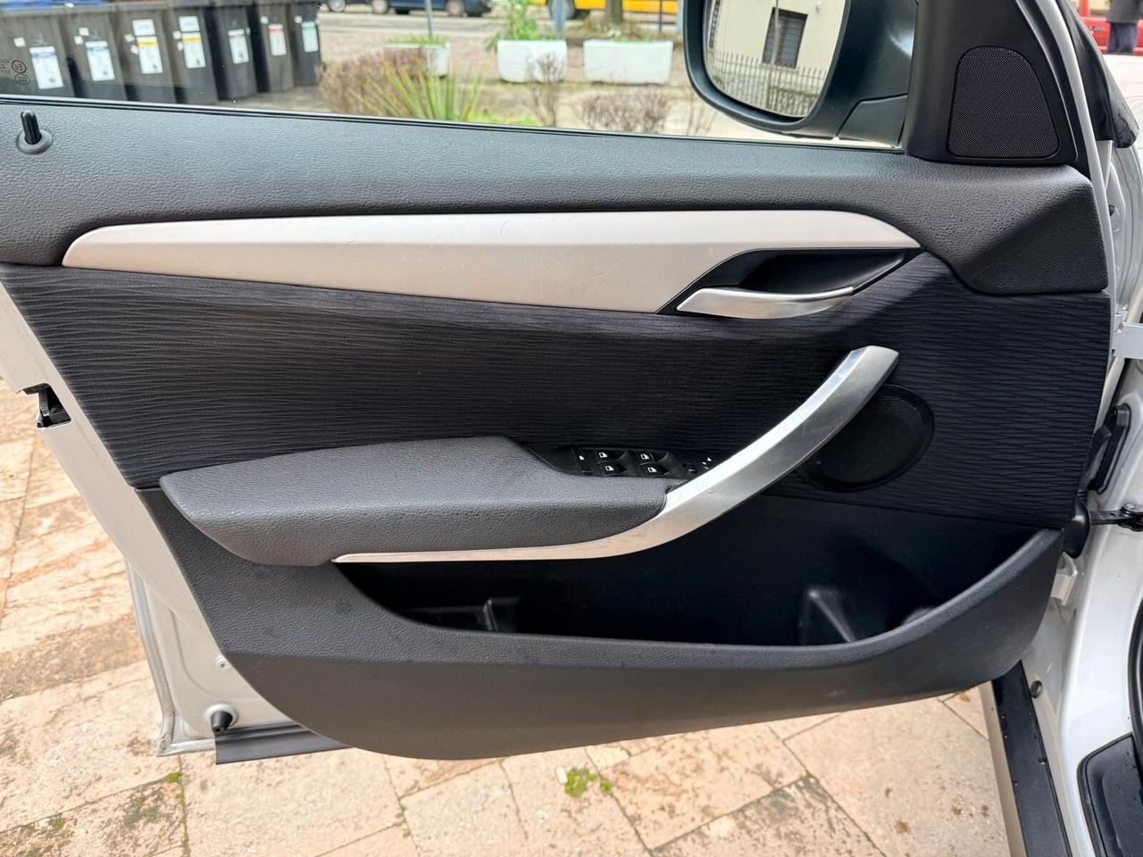 Bmw X1 sDrive18d Steptronic 07/2011