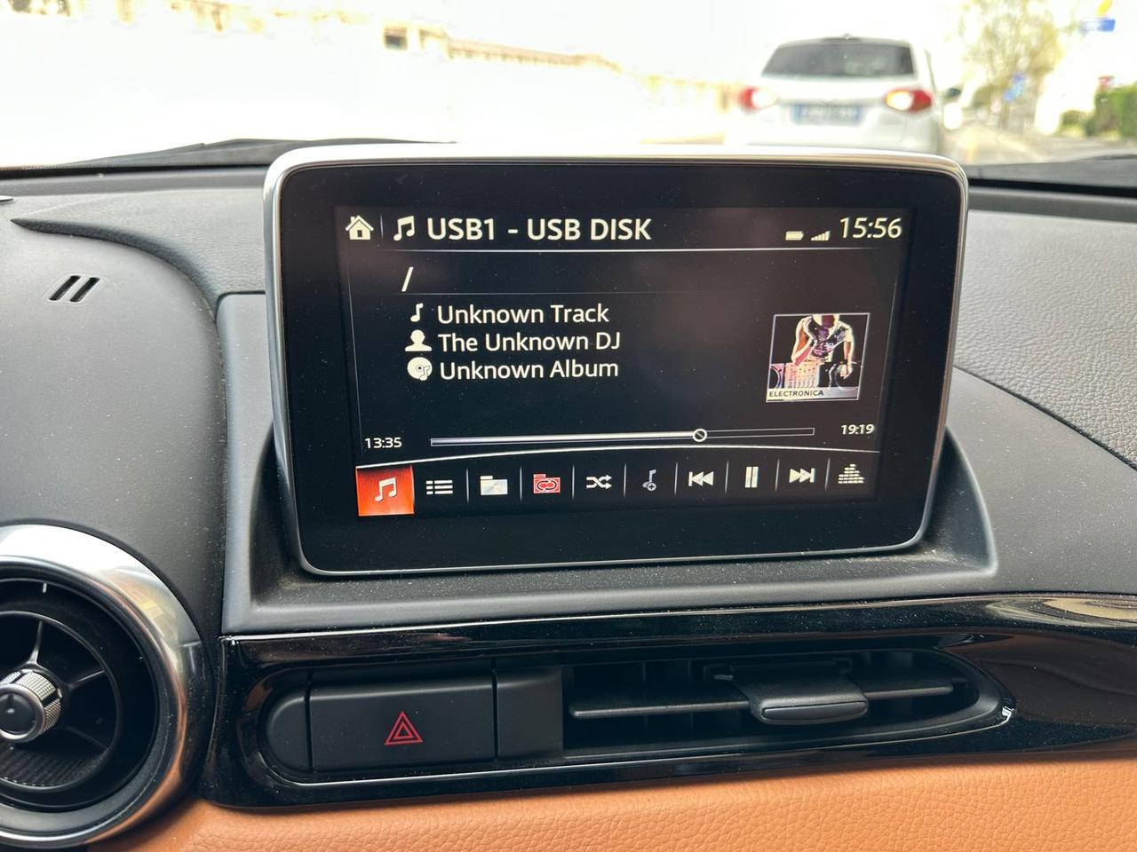 Fiat 124 Spider 1.4 Multiair Turbo Lusso #10249