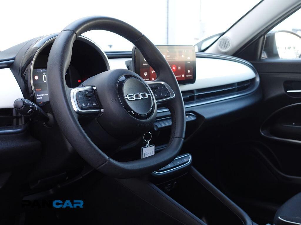Fiat 600 ICON Hybrid 145 CV DCT MHEV