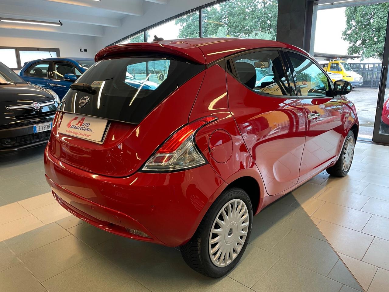 Lancia Ypsilon 1.2 69 CV 5 porte S&S Gold