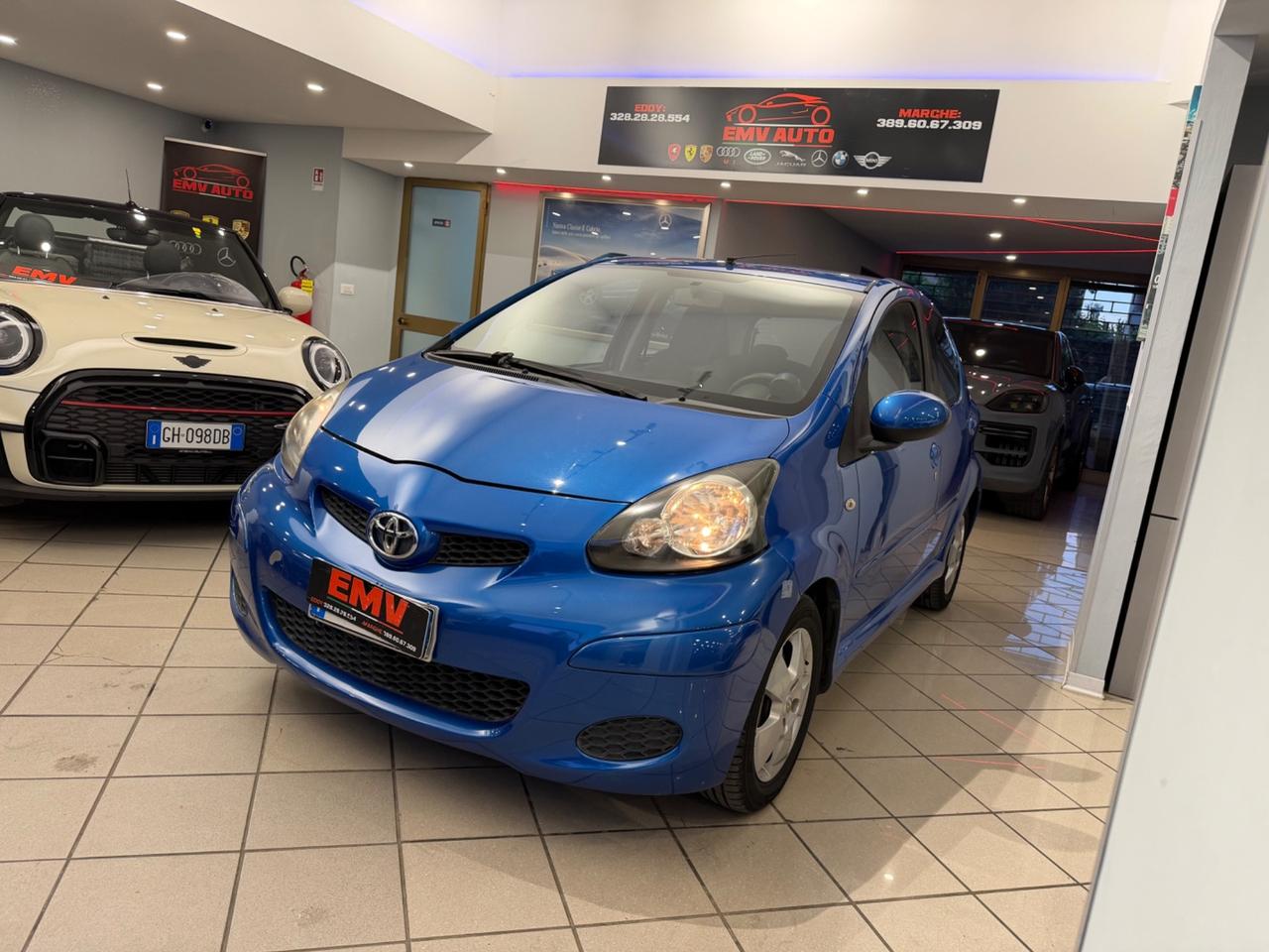 Toyota AYGO 1.0 12V VVT-I 5P M-MT (50 KW) automatica
