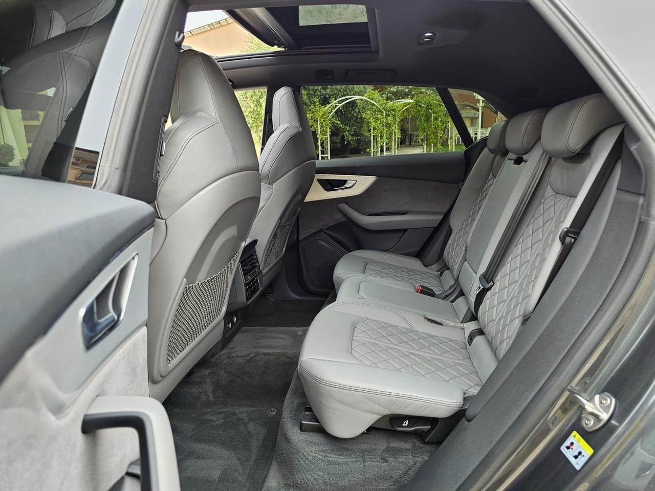 Audi Q8 50 TDI SLINE INT EST
