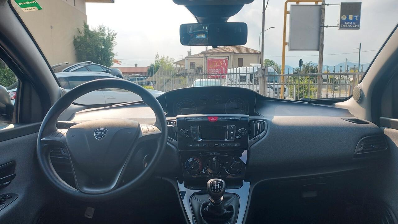 Lancia Ypsilon 1.0 FireFly 5 porte S&S Hybrid Silver Plus