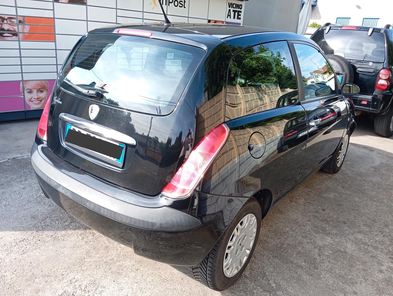 Lancia Ypsilon 1.2 benzina neopatentati