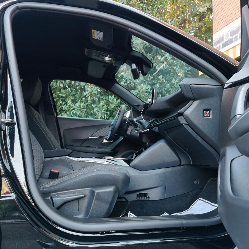 PEUGEOT 2008 2ª serie 2008 Hybrid 145 e-DCS6 A...