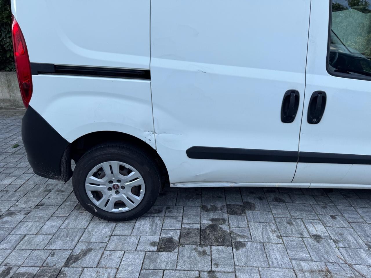 DUE FIAT DOBLO PER COMMERCIANTI
