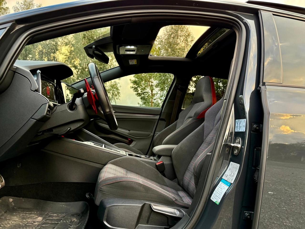 Volkswagen Golf GTI 2.0 TSI DSG