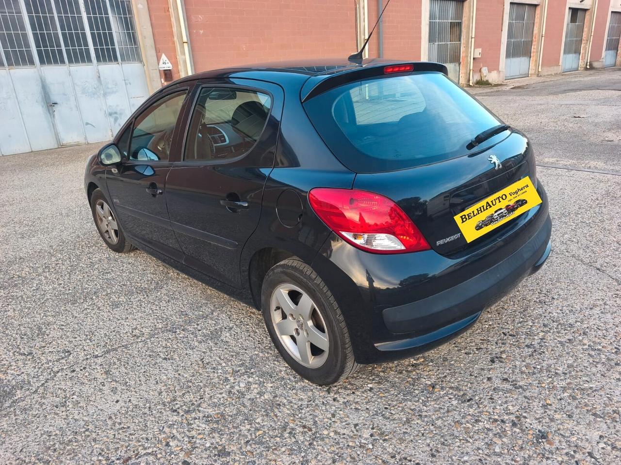 Peugeot 207 2010---1.4 Benzina GPL