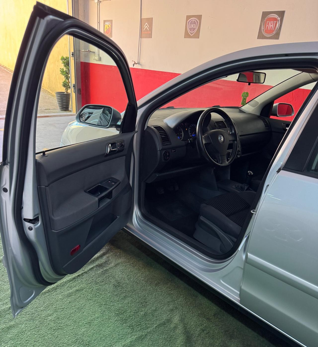 Volkswagen Polo 1.4/75CV 16V 5p. aut. Comfortline