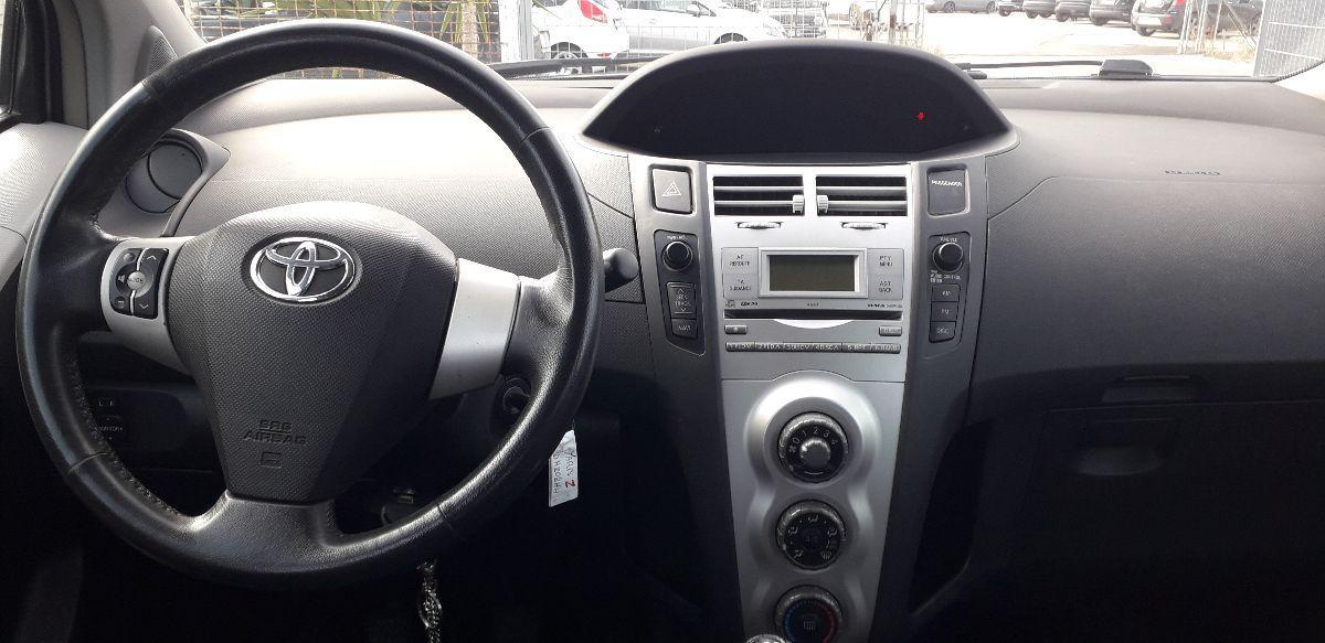 TOYOTA - Yaris - 1.0 5p. Sol