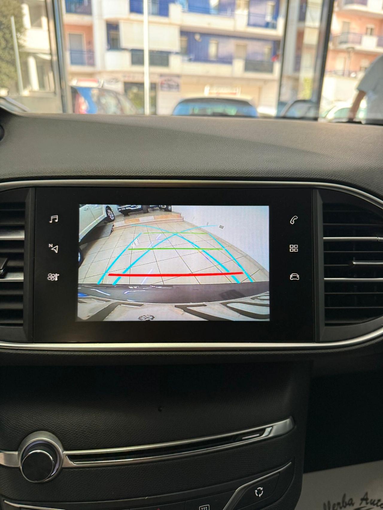 Peugeot 308 BlueHDi 120 S&S EAT6 SW Allure