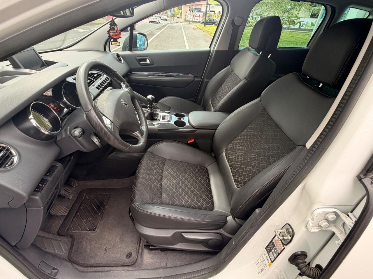 Peugeot 3008 1.6 HDi Allure POCHISSIMI KM