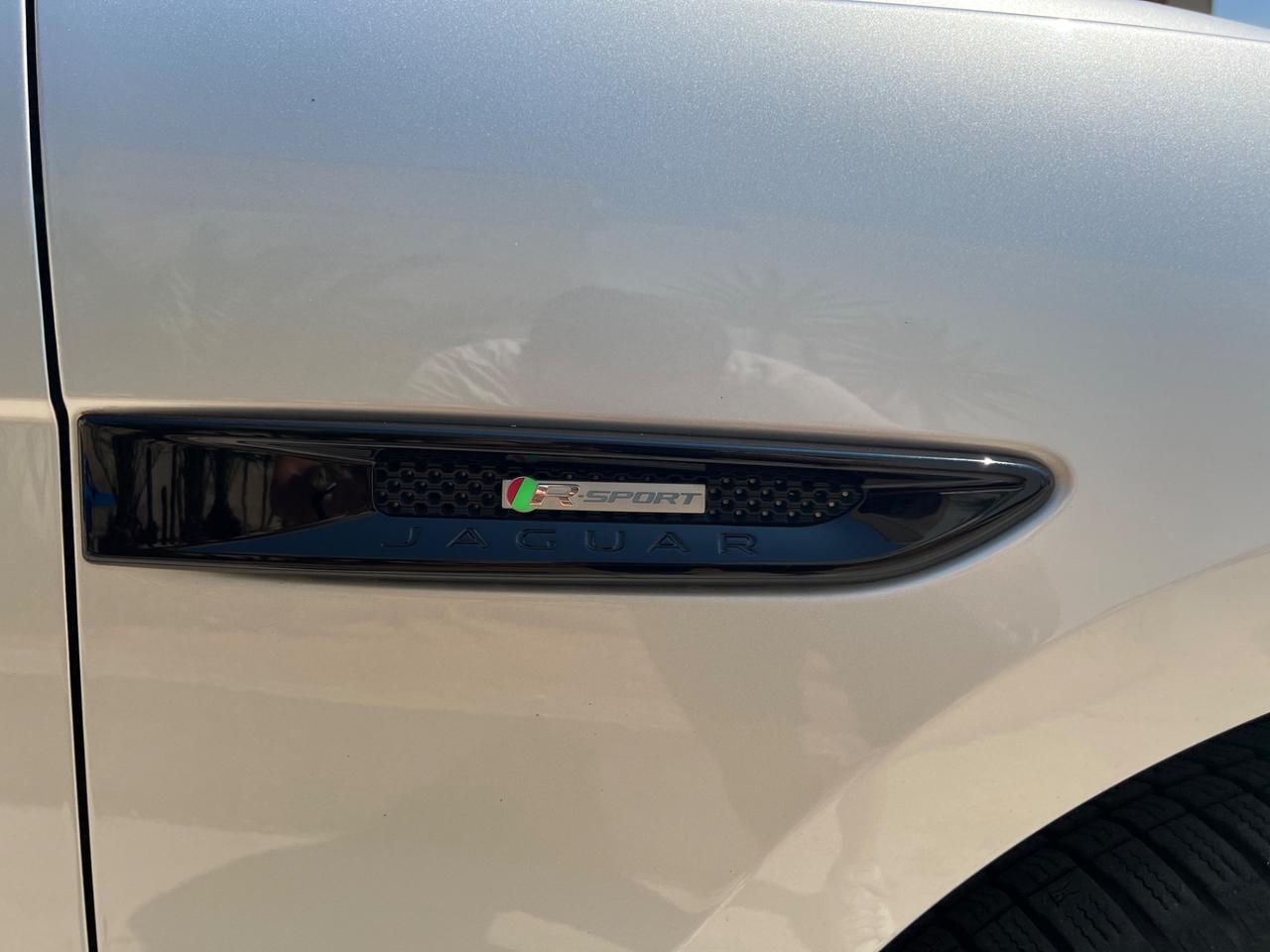 Jaguar F-Pace 2.0 D 180 CV AWD aut. R-Sport