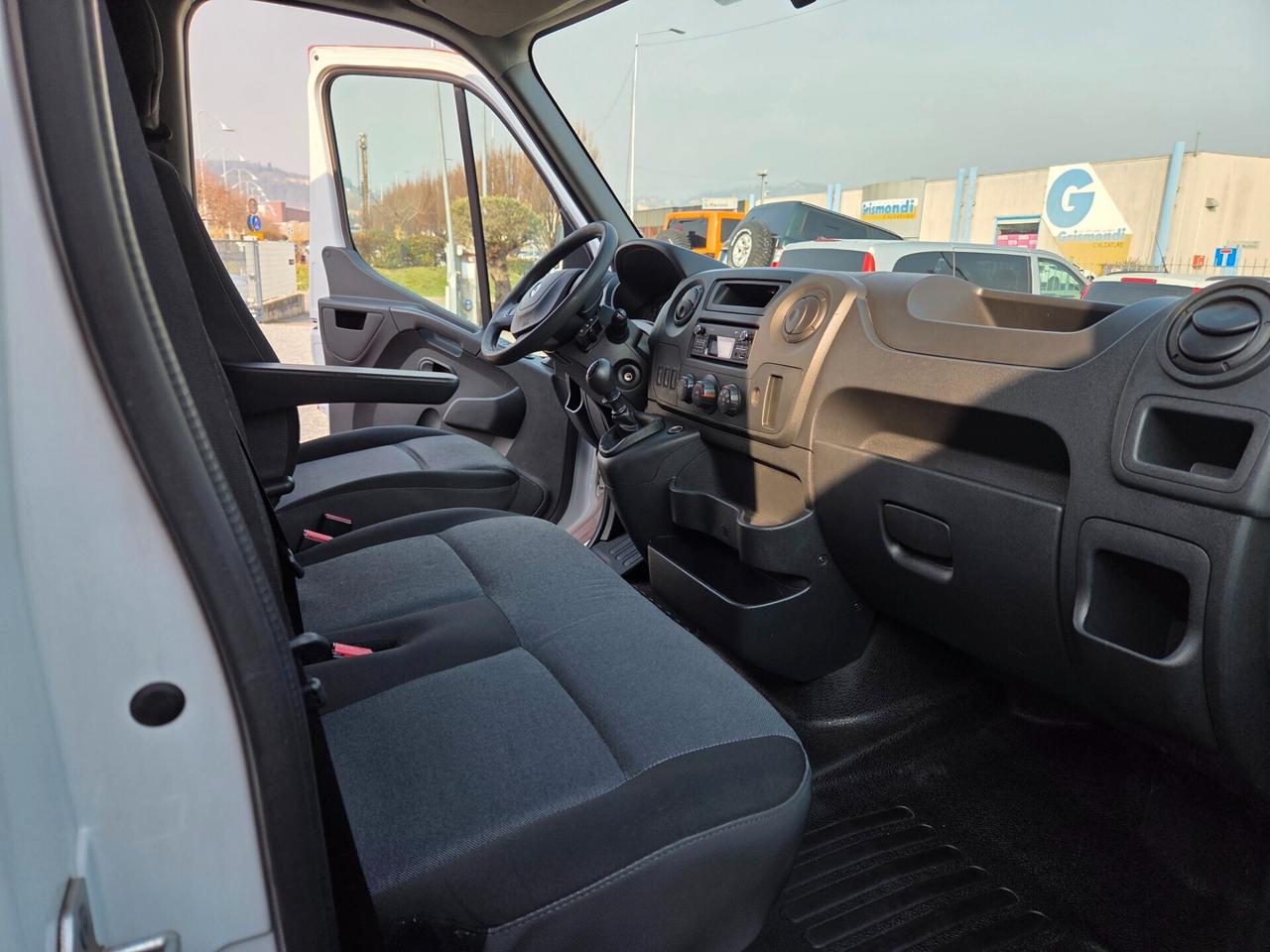 Renault master