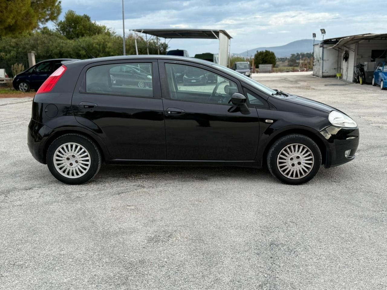 Fiat grande punto 1.2 benzina 65cv NEOPATENTATI