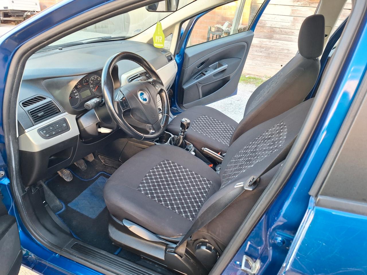 Fiat Grande Punto 1.3 MJT 90 CV 5 porte Emotion 6MARCE NEOPATENTATI UNICOPROPIETARIO