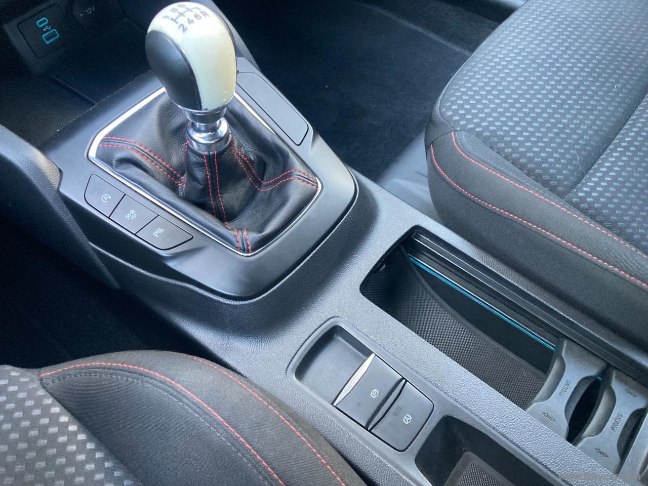 FORD Focus 1.0 EcoBoost 125 5p. ST-LINE