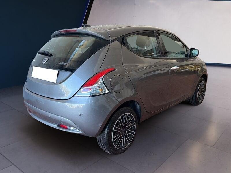 Lancia Ypsilon III 2021 1.0 firefly hybrid Gold s&s 70cv