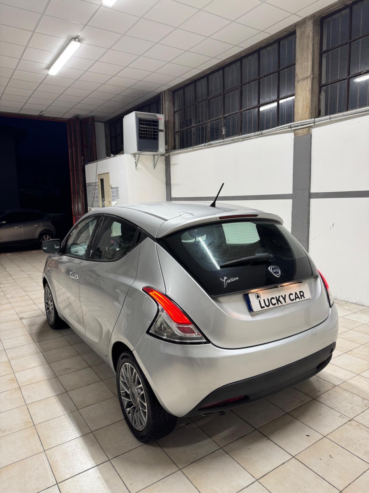 Lancia Ypsilon 1.2 69 CV 5 porte S&S Platinum
