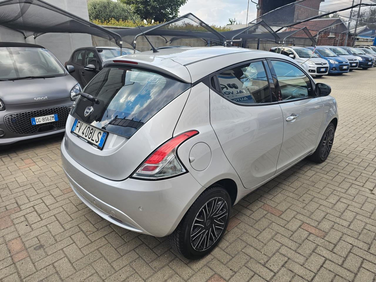 Lancia Ypsilon 1.2 69 CV 5 porte S&S Platinum - Unico proprietario