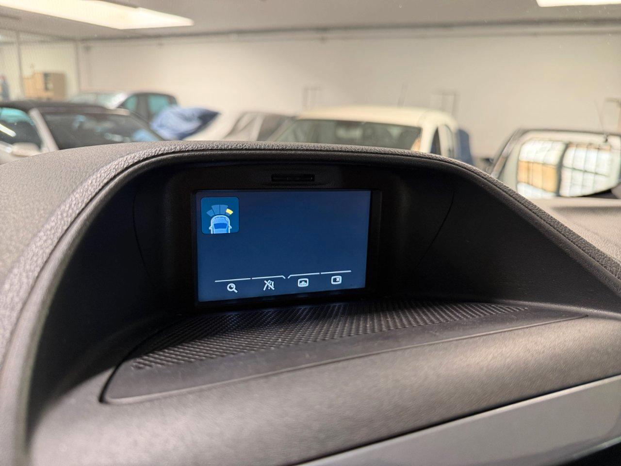 ford Tourneo Custom 2.2 TDCI Titanium 8 Posti