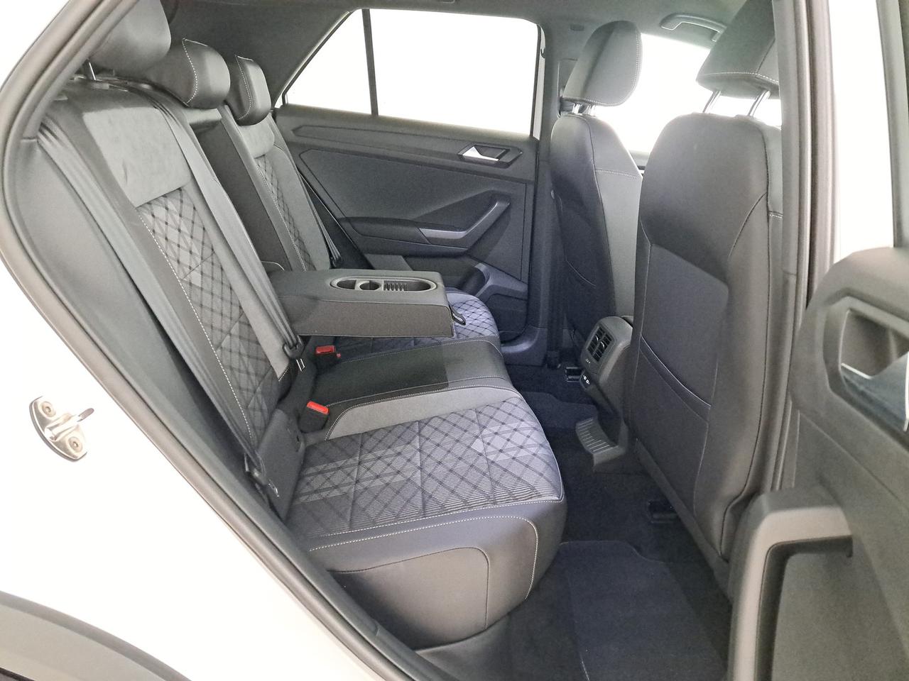 Volkswagen T-Roc 1.5 tsi r-line dsg