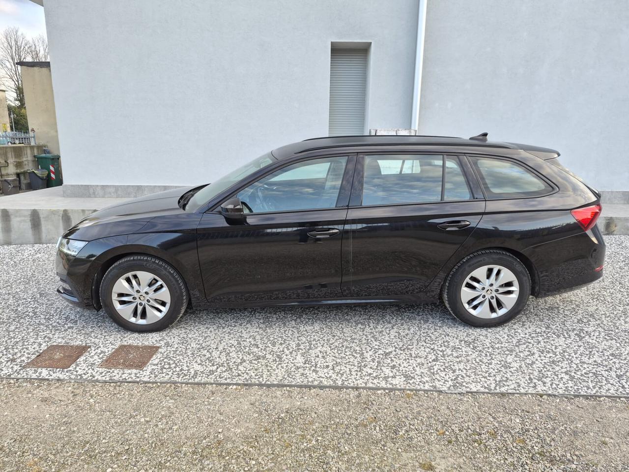 Skoda Octavia 2.0 TDI EVO SCR DSG Wagon Executive