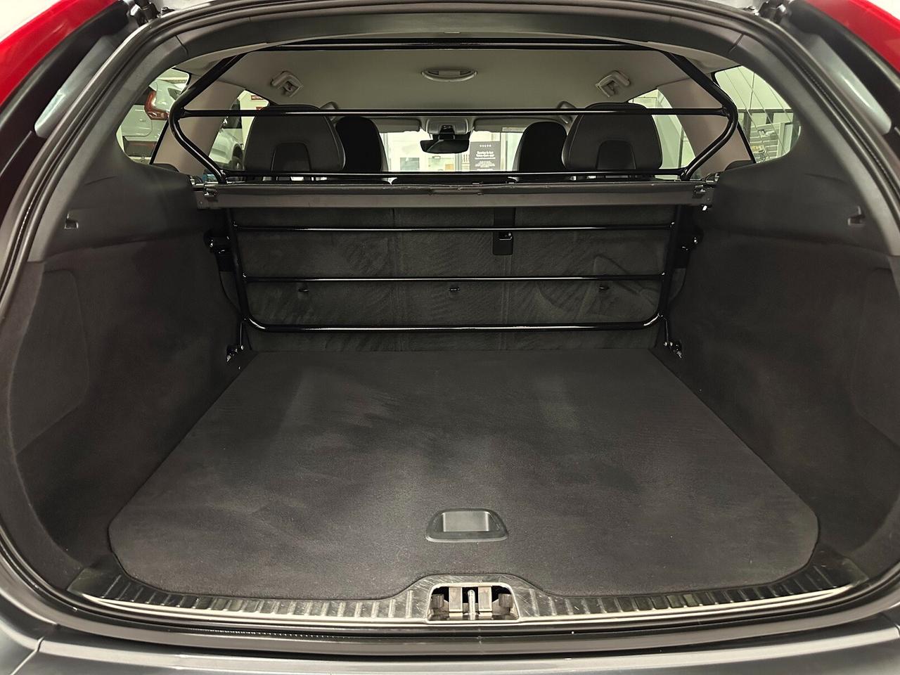 Volvo XC 60 XC60 D4 AWD Geartronic Business AUTOCARRO N1