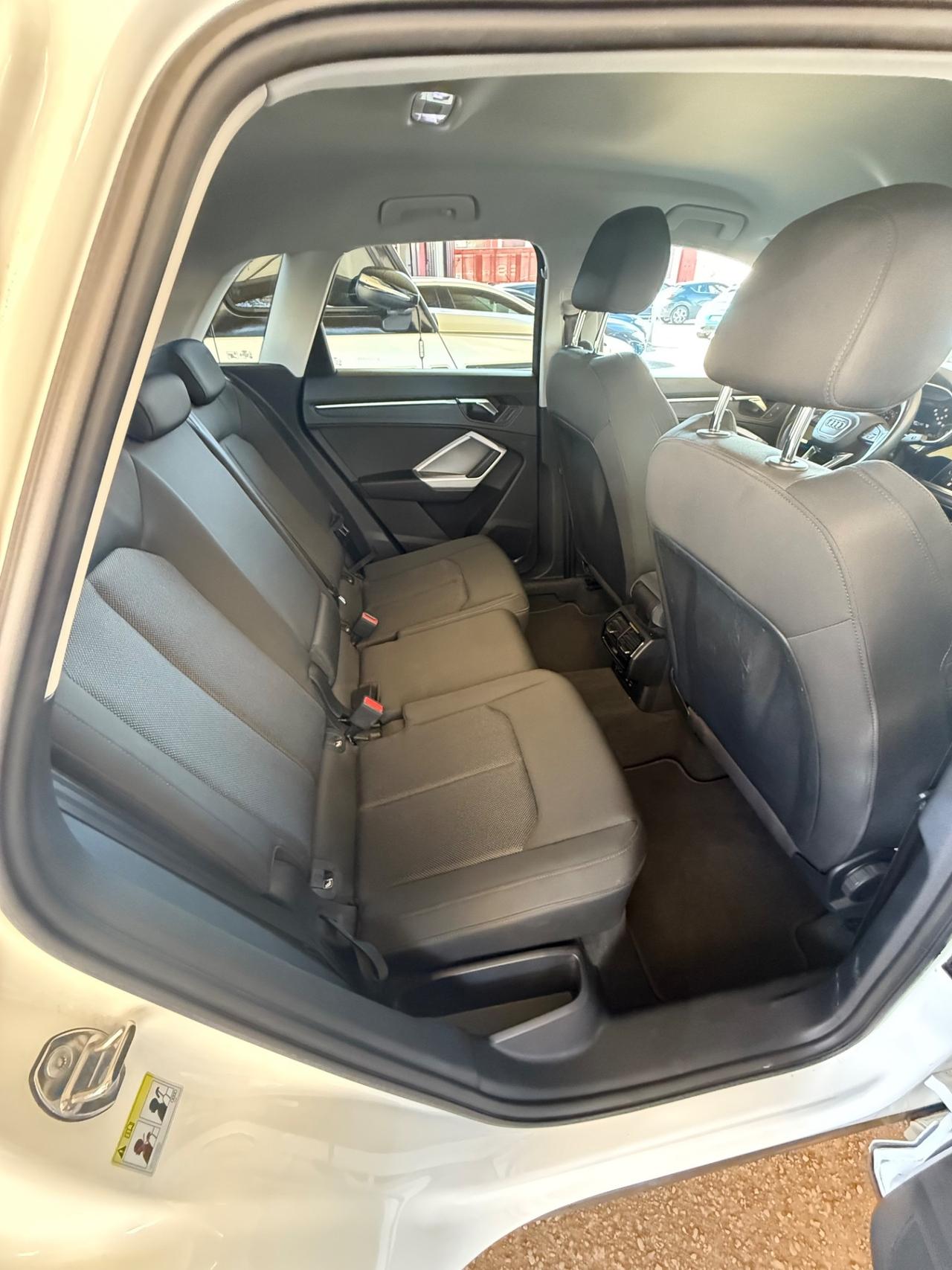 Q3 35 TFSI S tronic-S-line -unipro-rate-garanzia-