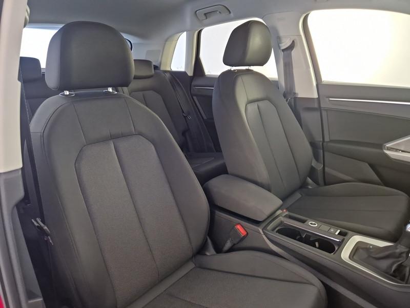 AUDI Q3 35 TDI S tronic Business