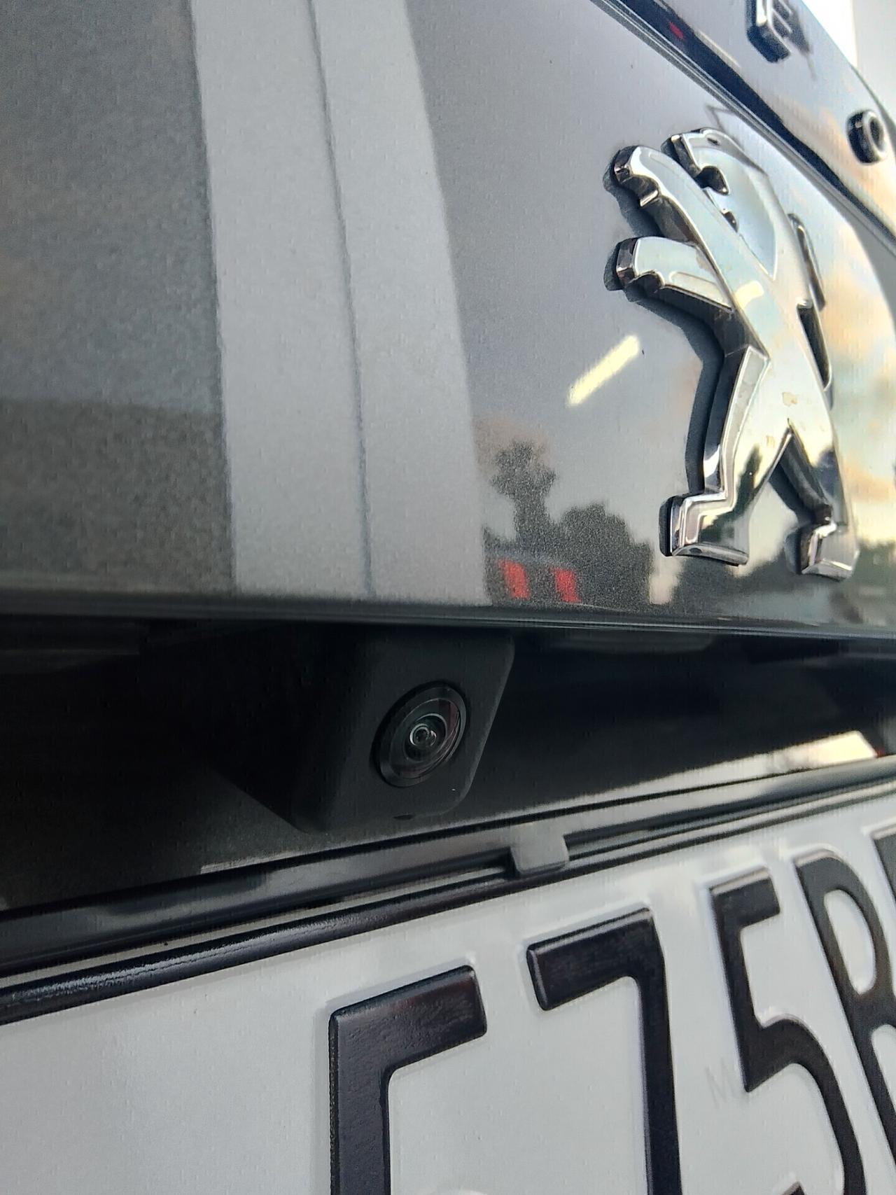 Peugeot 2008 BlueHDi 130 S&S EAT8 Allure Pack