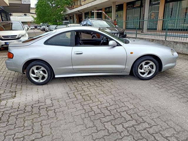 TOYOTA Celica 1.8i 16V cat Coupé Plus