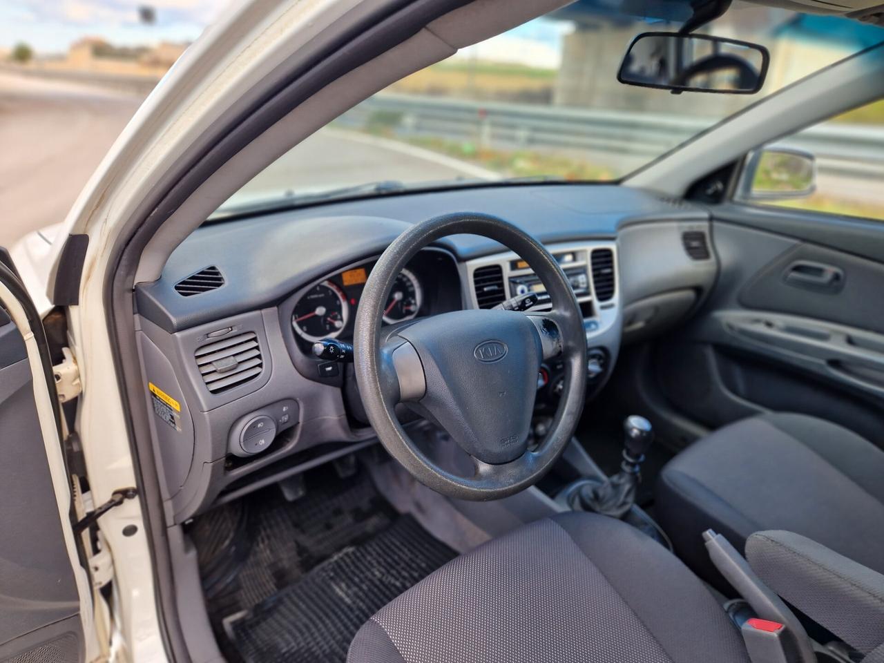 Kia Rio 1.5 16V CRDi 5p. EX Challenge