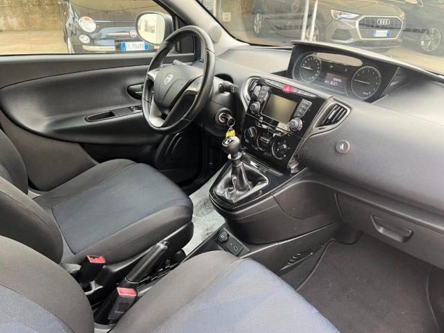 LANCIA Ypsilon 1.2 69 CV 5 porte Gold