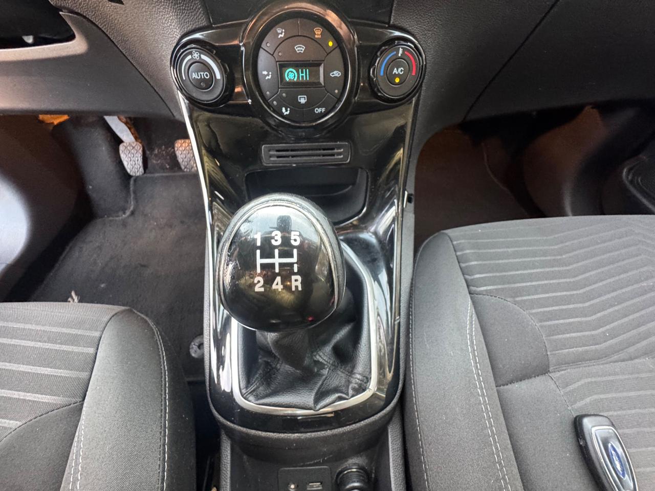 Ford Fiesta 1.5 TDCi 75CV 5 porte Titanium