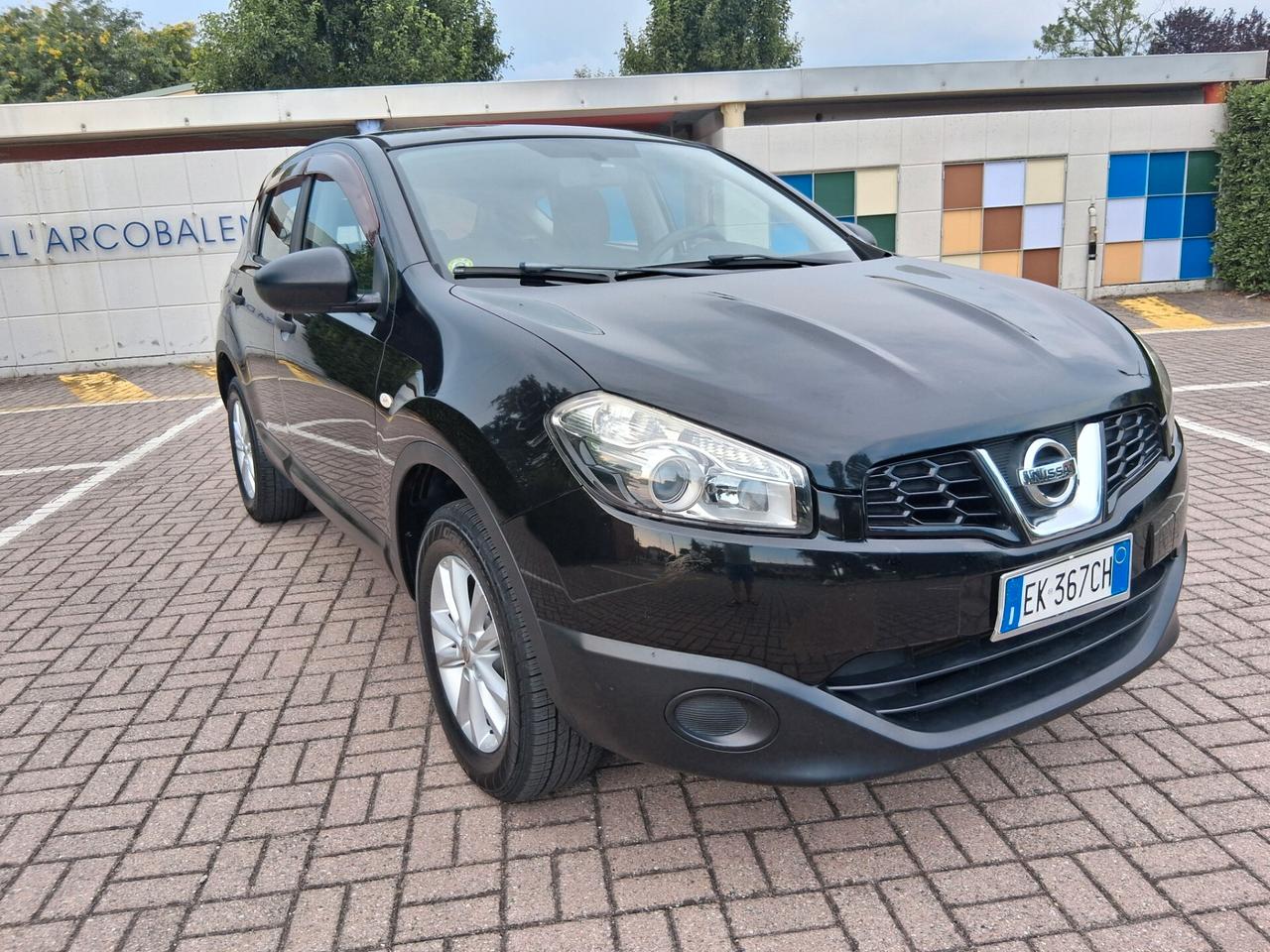 Nissan Qashqai 1.5 dCi DPF Tekna..KM 163 000..NEOPATENTATI. CELL 320 147 1147 WUATSAPP..3276540940