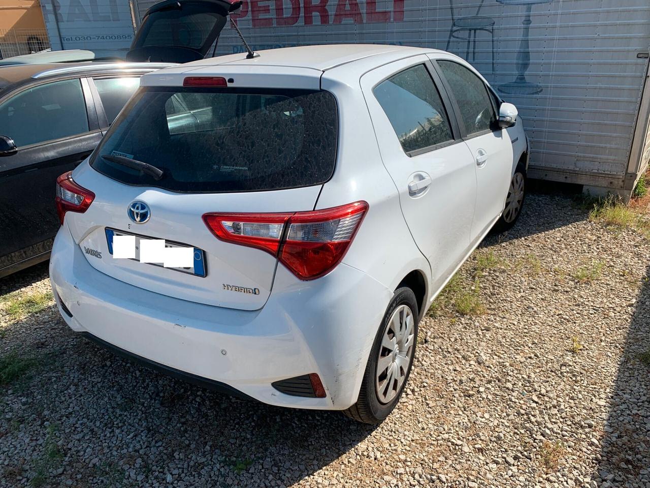 Toyota Yaris 1.5 Hybrid 26.000km sinistrata Airbag ok
