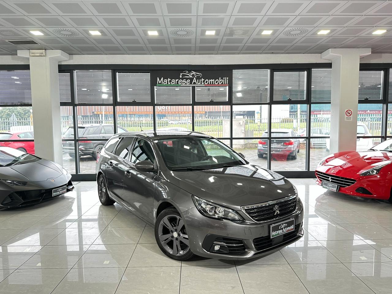 Peugeot 308 1.5 131cv CarPlay SensoriTelecamera Finanziabile