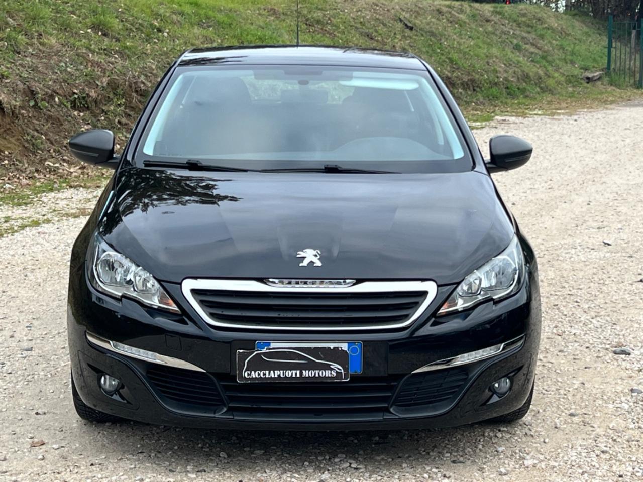 Peugeot 308 1.2 Benzina Access NEOPATENTATI PERMUTE RATE GARANZIA