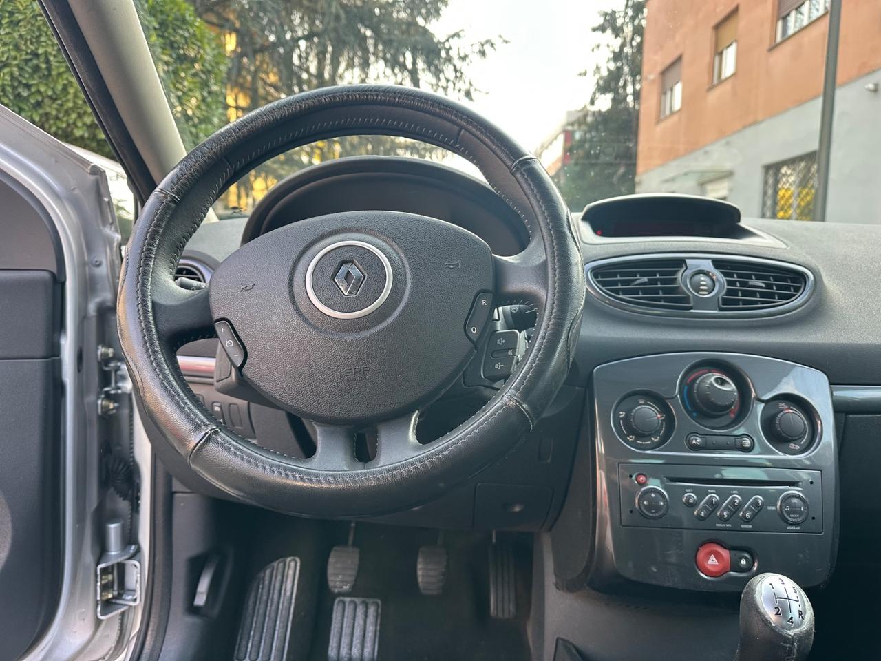 Renault Clio 1.2 16V 5 porte Le Iene