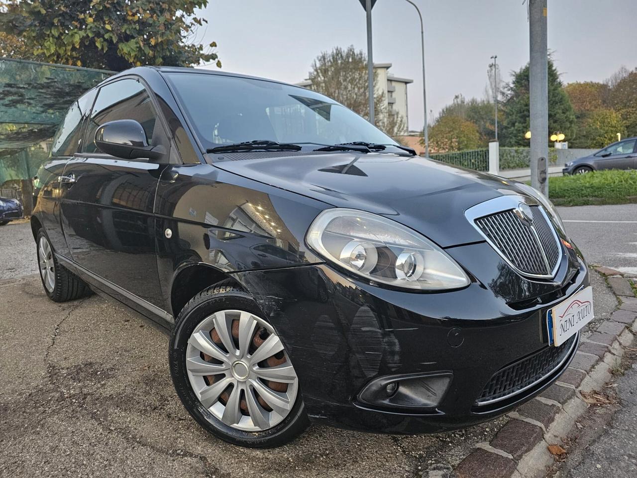 Lancia Ypsilon 1.2 69cv Argento*Clima*Neopatentati*Euro5*