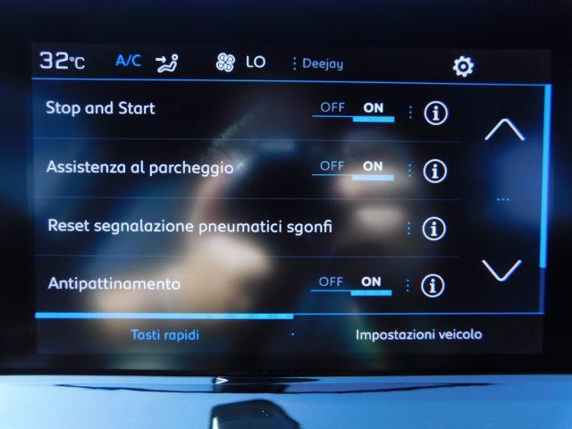 PEUGEOT 2008 PureTech 100 S&S Allure Carplay