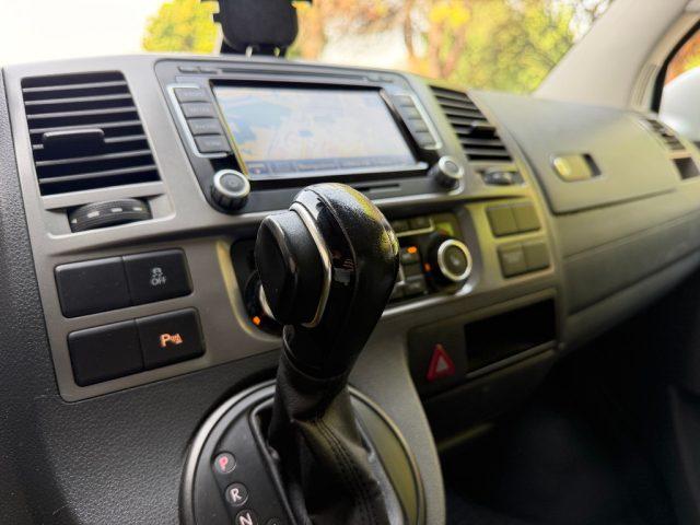 VOLKSWAGEN Caravelle 2.0 TDI DSG 140 CV 7 POSTI NAVIGATORE RETROCAMERA