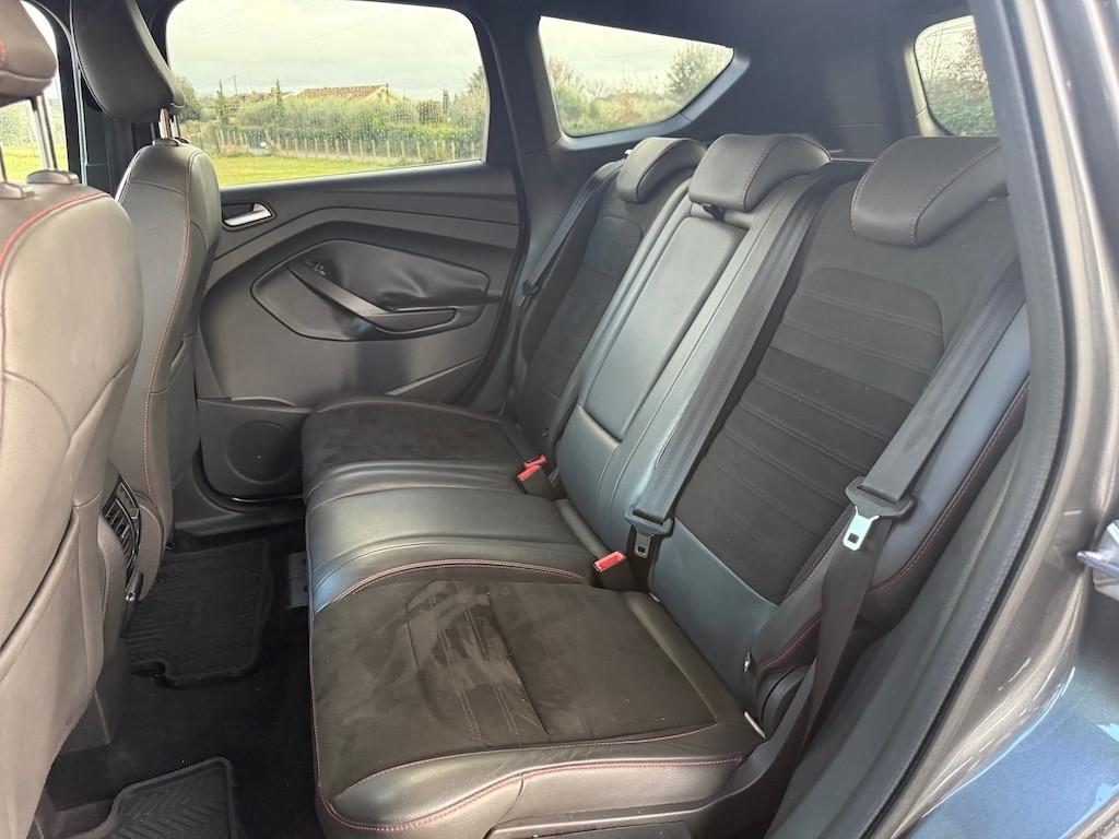 Ford Kuga 1.5 TDCI 120 CV S&S 2WD ST-Line