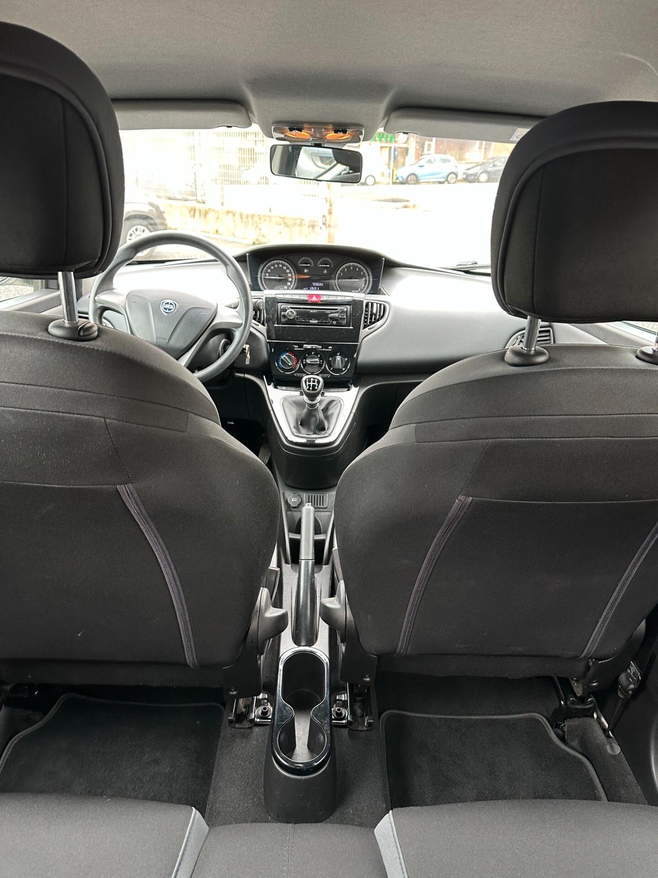 Lancia Ypsilon 70.000KM NEOPATENTATI