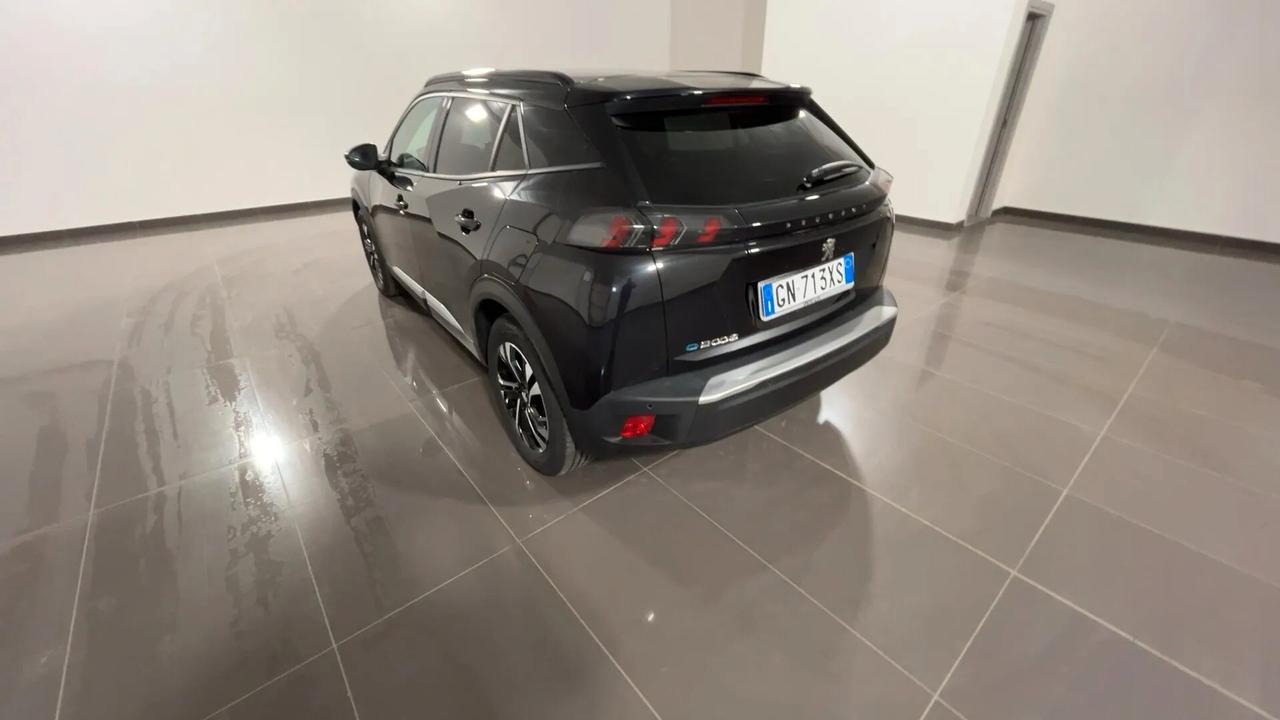 Peugeot 2008 motore elettrico 136 CV Allure Pack